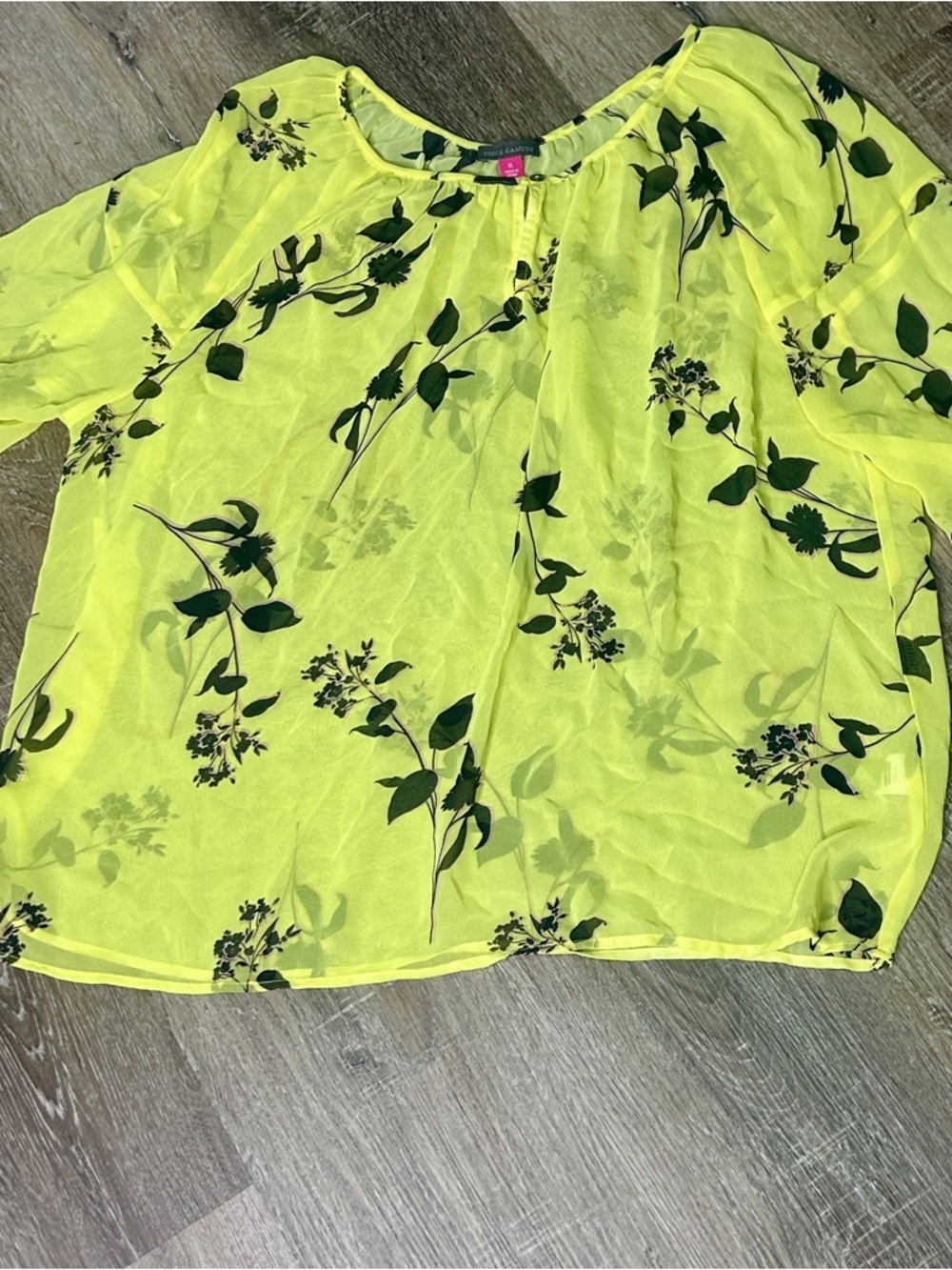 🌼 Vince Camuto Sheer Floral Blouse XL – Yellow Green Lightweight Top